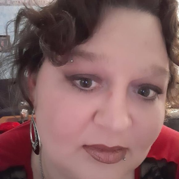 Meet your Posher, Holly - Picture 5 of 13